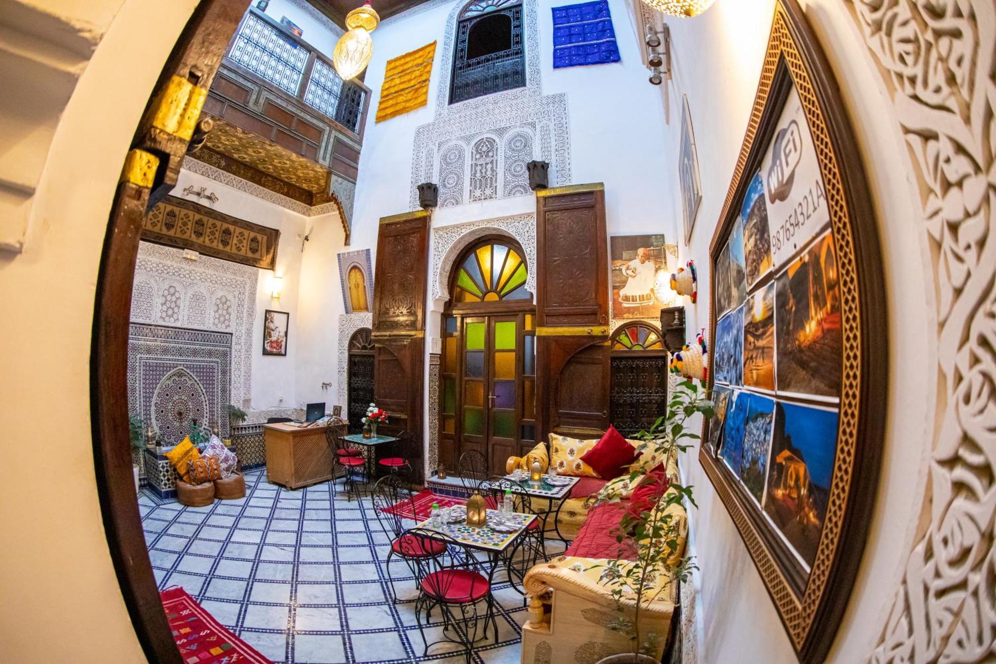 פס Riad Lalamoune מראה חיצוני תמונה