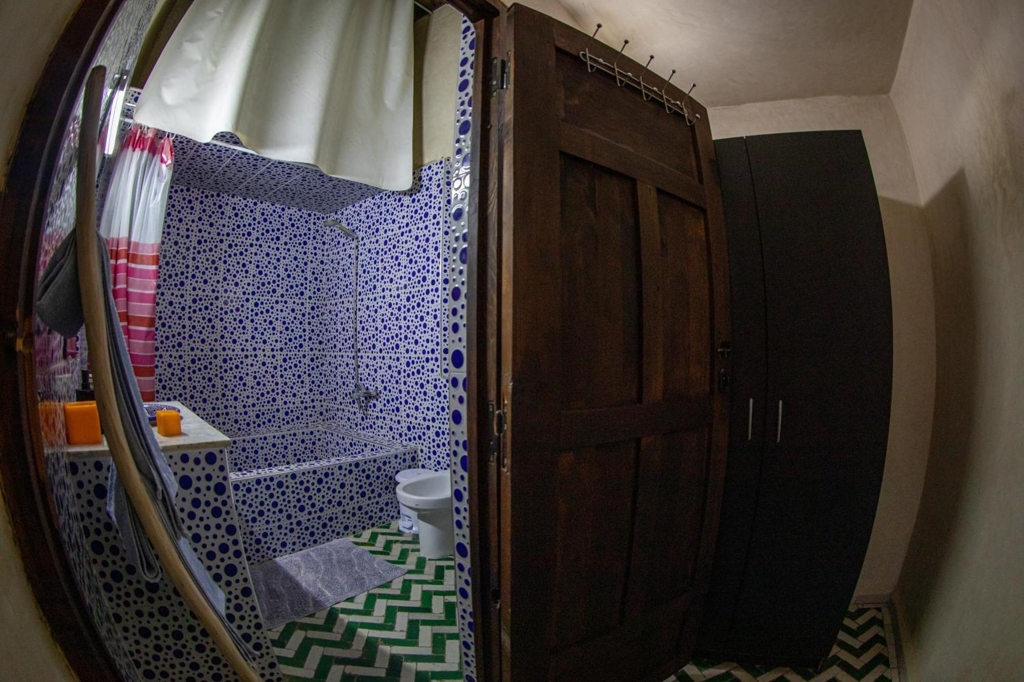 פס Riad Lalamoune מראה חיצוני תמונה