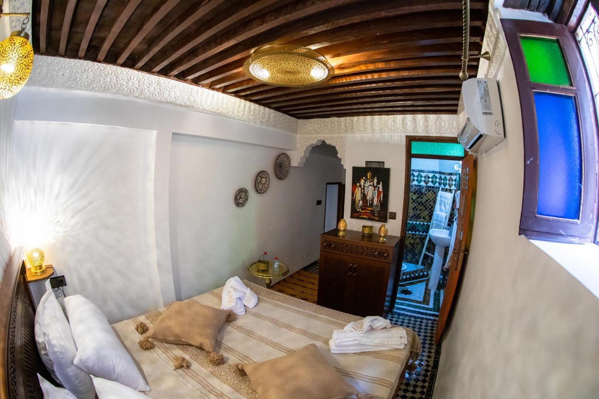 פס Riad Lalamoune מראה חיצוני תמונה
