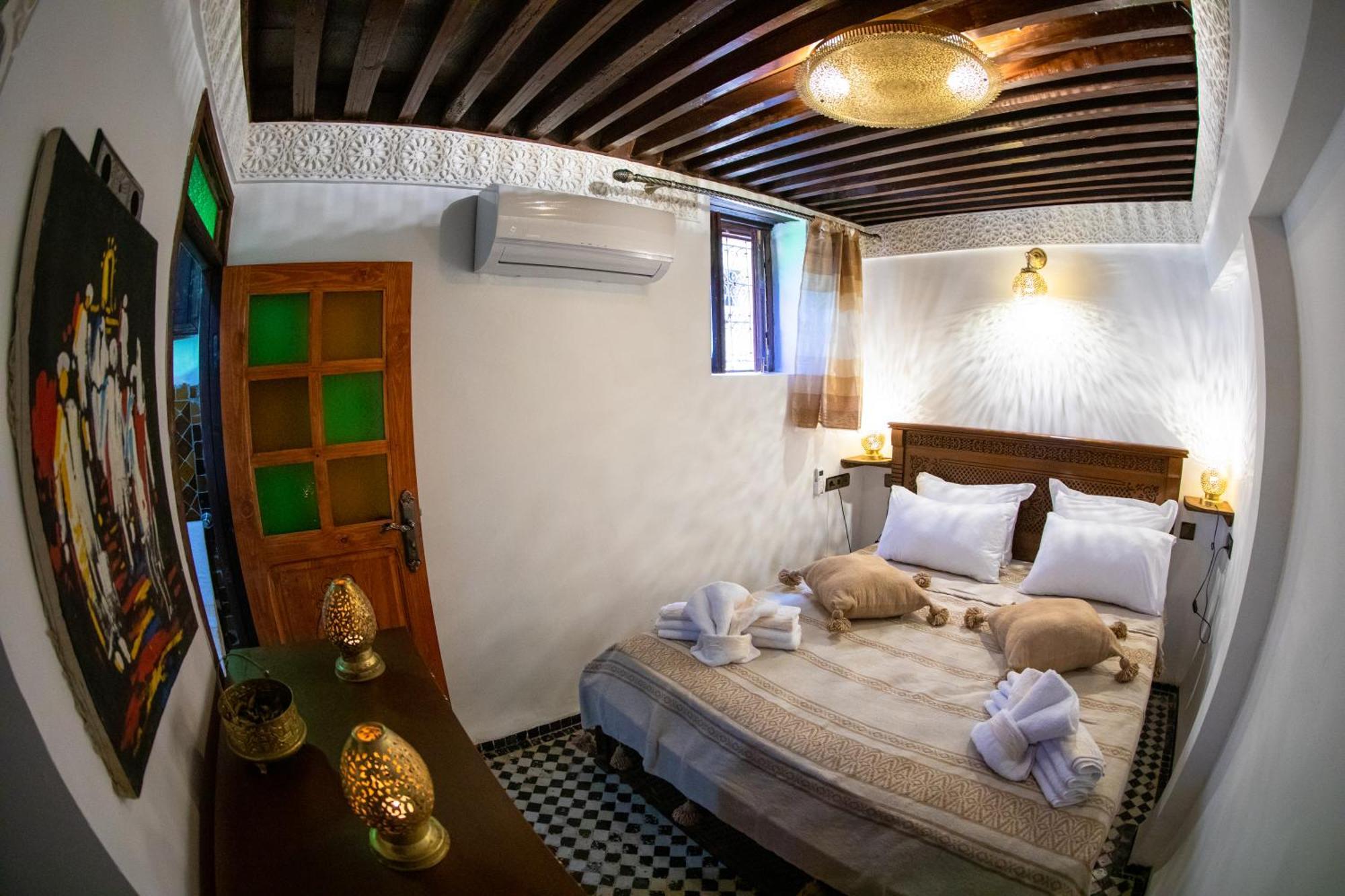 פס Riad Lalamoune מראה חיצוני תמונה